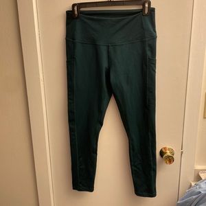 Hunter Green Zella crop leggings